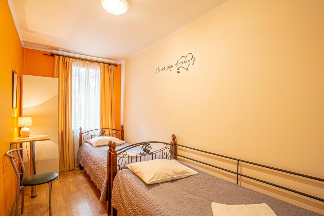 Gar'Is Hostel Kyiv Exterior photo